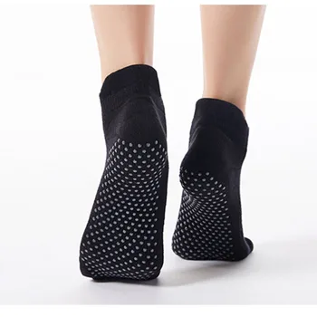 Носки для йоги для женщин, женские хлопковые нескользящие Силиконовые носки для пола, Нескользящие носки для пилатеса, батута, фитнеса, спортивных носков с низкой посадкой на лодыжках